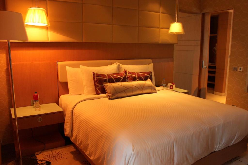 Postel nebo postele na pokoji v ubytování Crowne Plaza Greater Noida by IHG