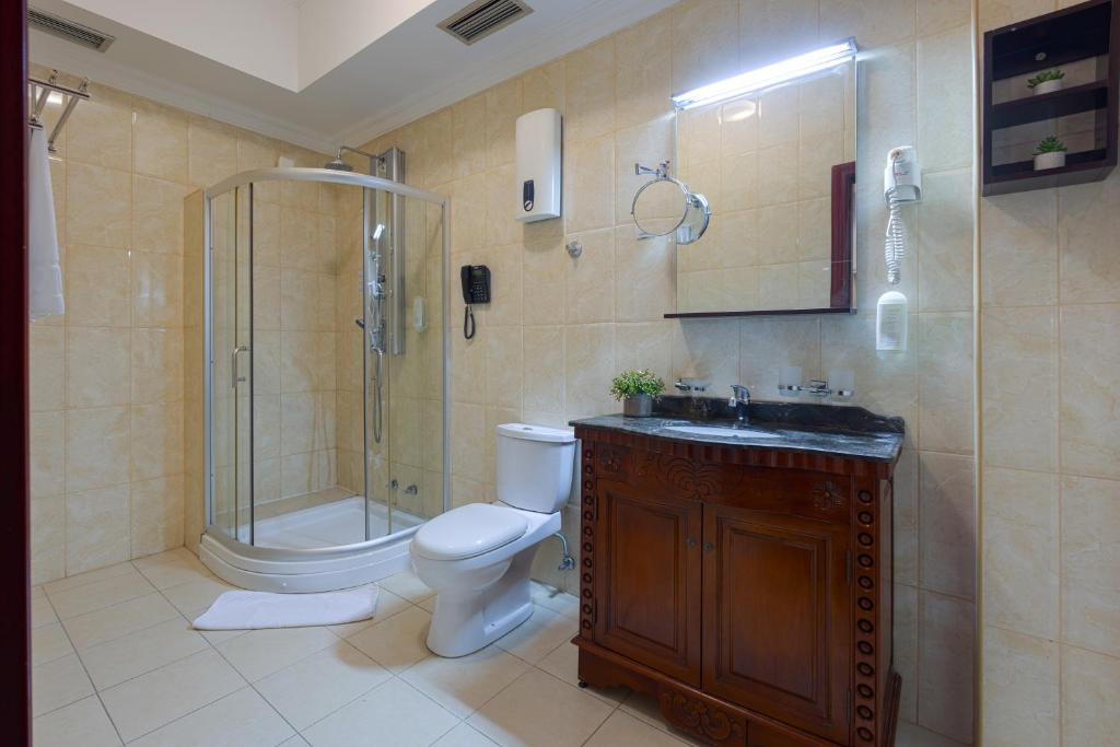 Bagno di Garni Hotel Planeta Inn