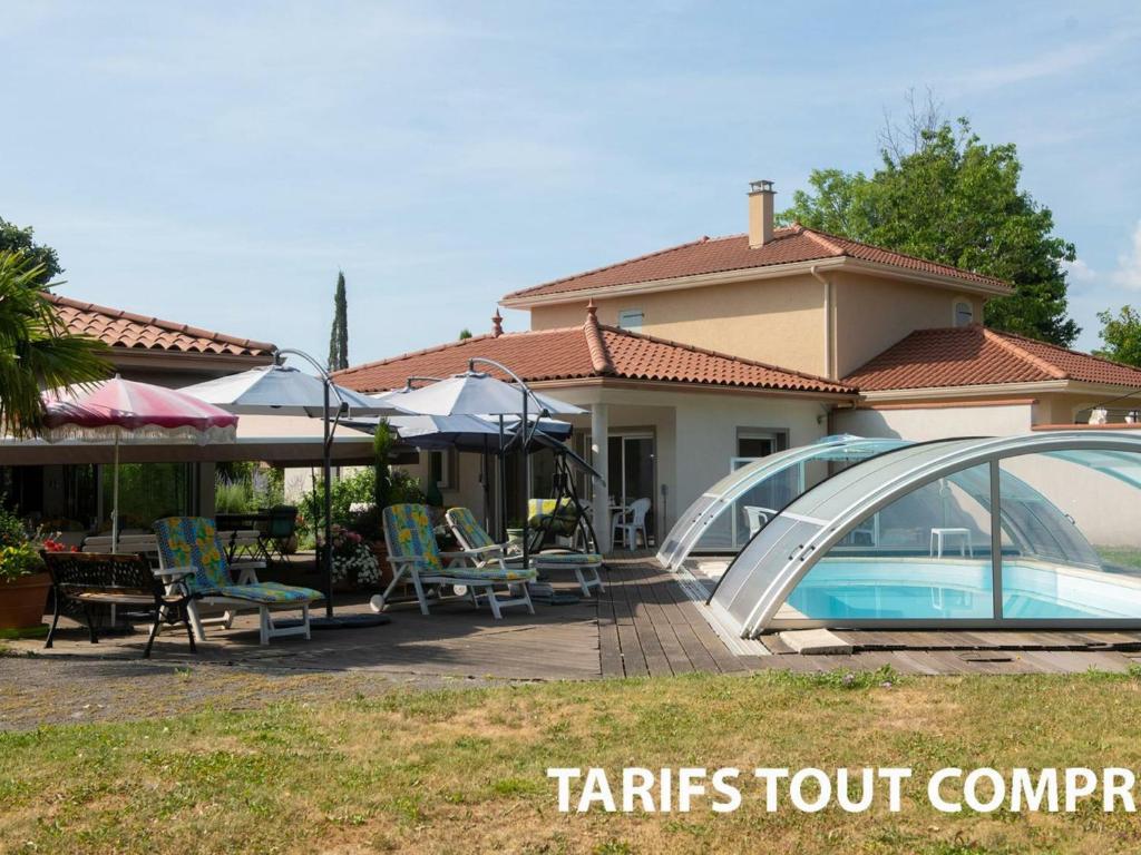 Studio Savigneux, 1 pièce, 3 personnes - FR-1-496-217 - Housity