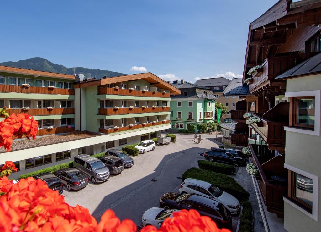 Nespecifikovaný výhled na hory nebo výhled na hory při pohledu z hotelu