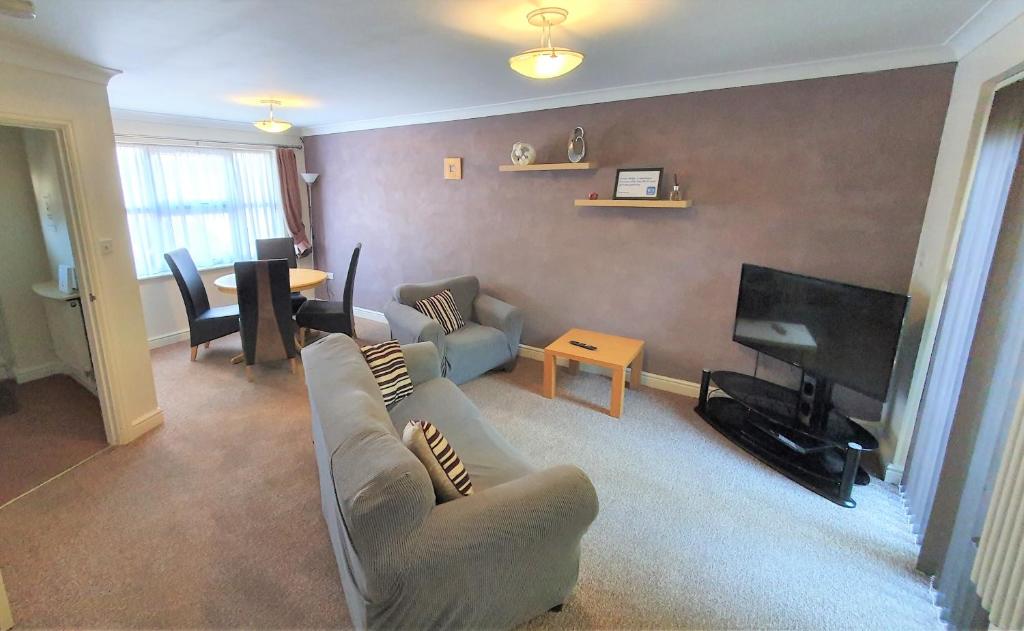 Friars Walk houses with 2 bedrooms, 2 bathrooms, fast Wi-Fi and private parking - Two-Bedroom Townhouse - 1 Friars Walk