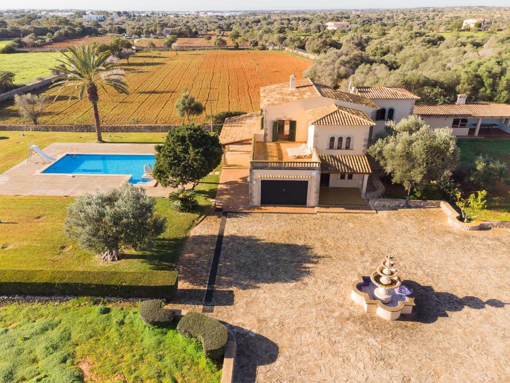 Bazén v ubytování Finca Sivina Sanau nebo v jeho okolí