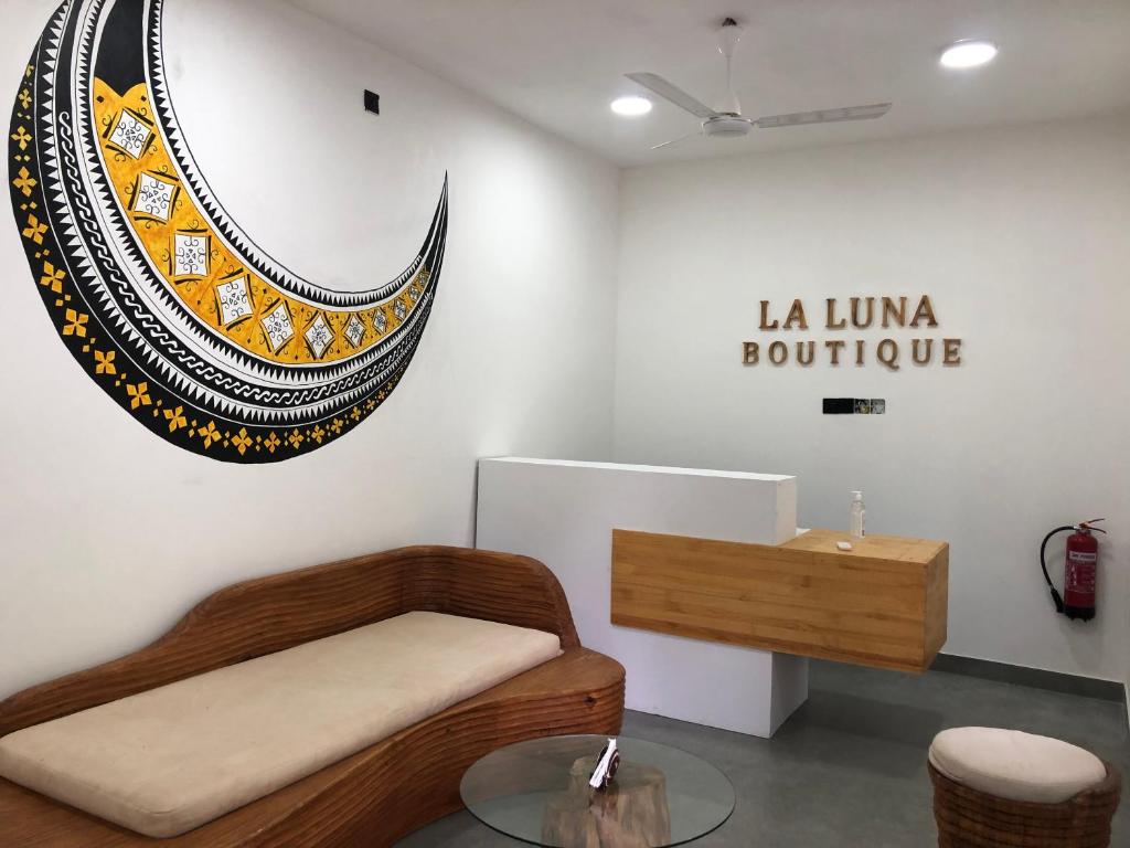 La Luna Boutique