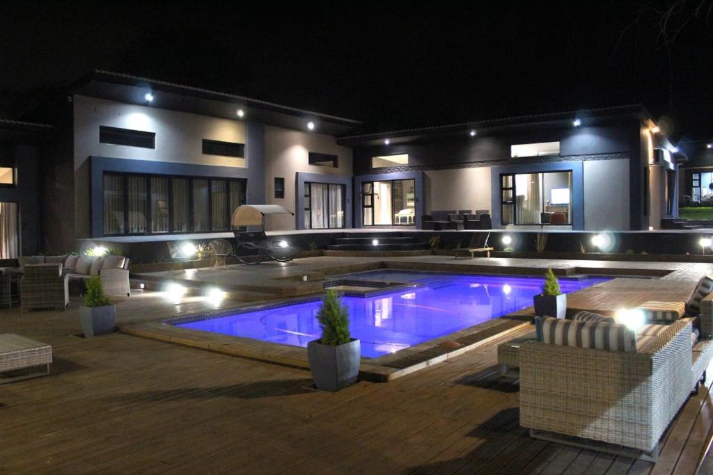 Πισίνα στο ή κοντά στο 51 On Kologha Lifestyle & Leisure