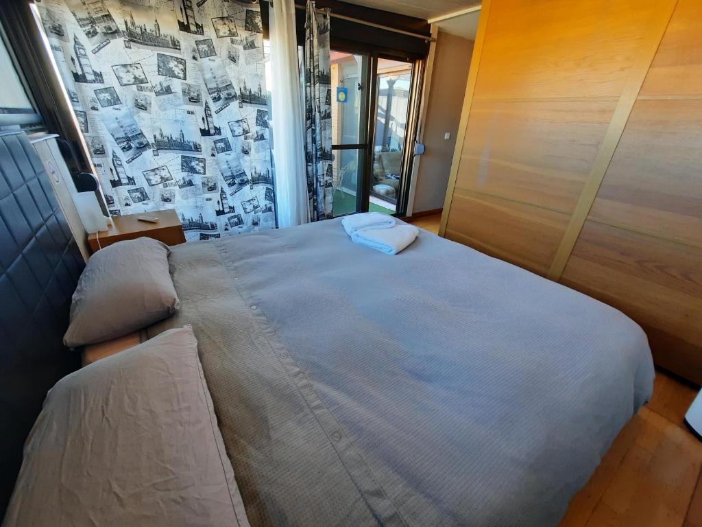 Booking.com: Bed & breakfast Habitación ático muy luminosa ...