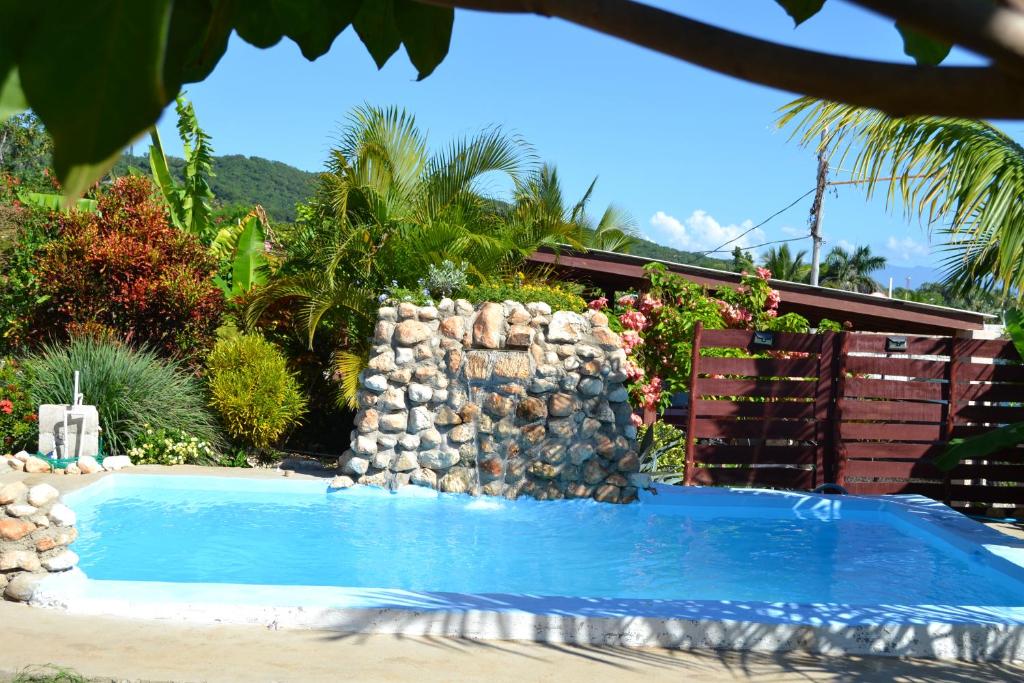 Bazén v ubytování ECOVILLA CORAL GARDEN nebo v jeho okolí
