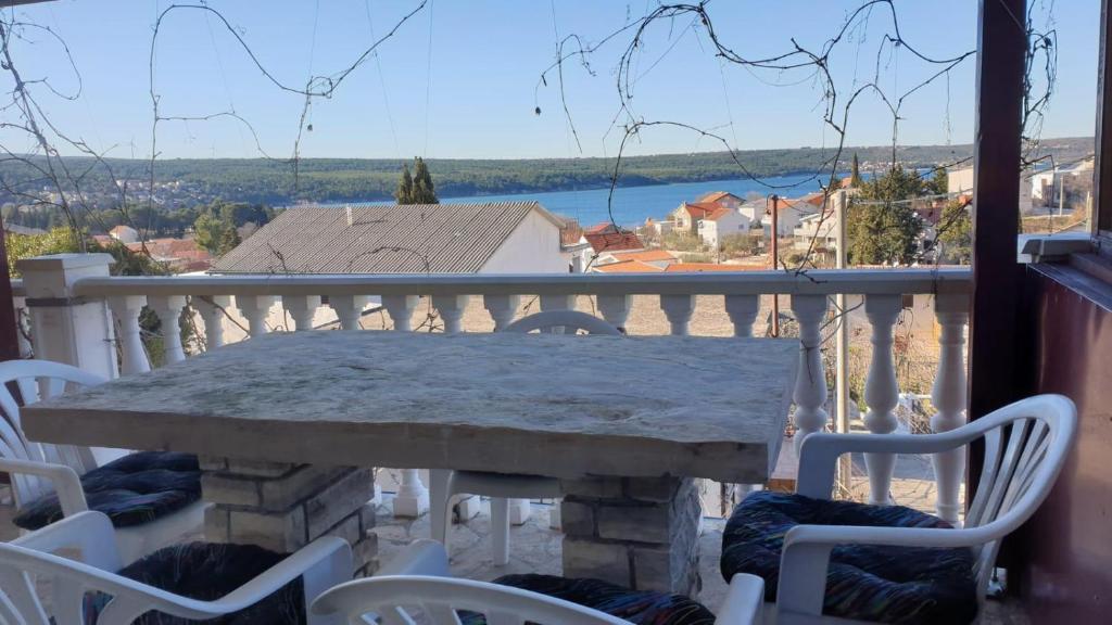 Balkón nebo terasa v ubytování Happy 2Bedroom Apartments