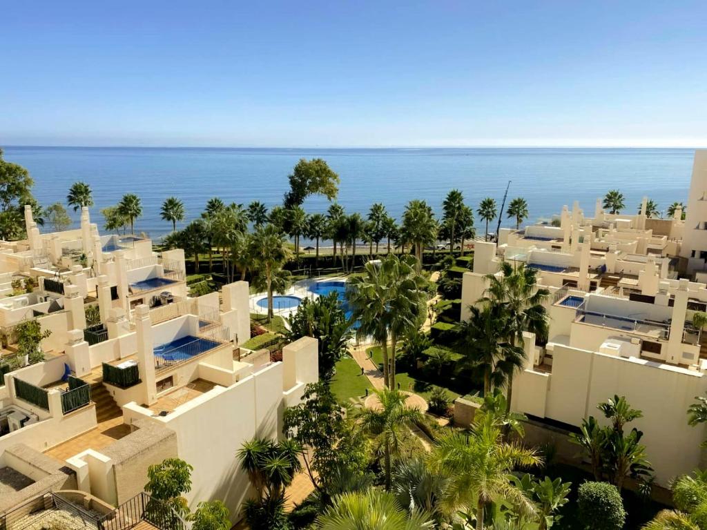 Bahia de la Plata, Estepona (precios actualizados 2024)