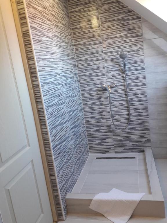 Koupelna v ubytování Béke Stúdió Apartman