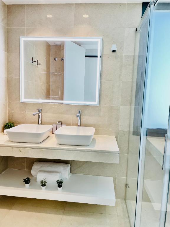 A bathroom at Paradise in La Cala de Mijas La Valvega