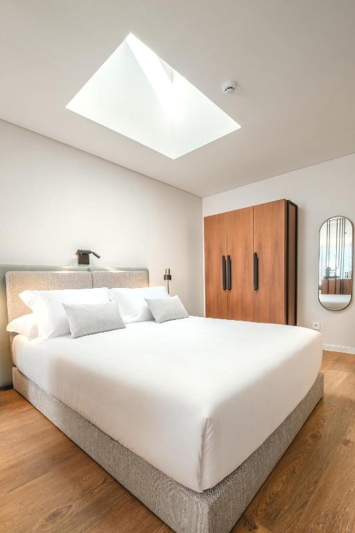 MouraSuites Hotel - 8