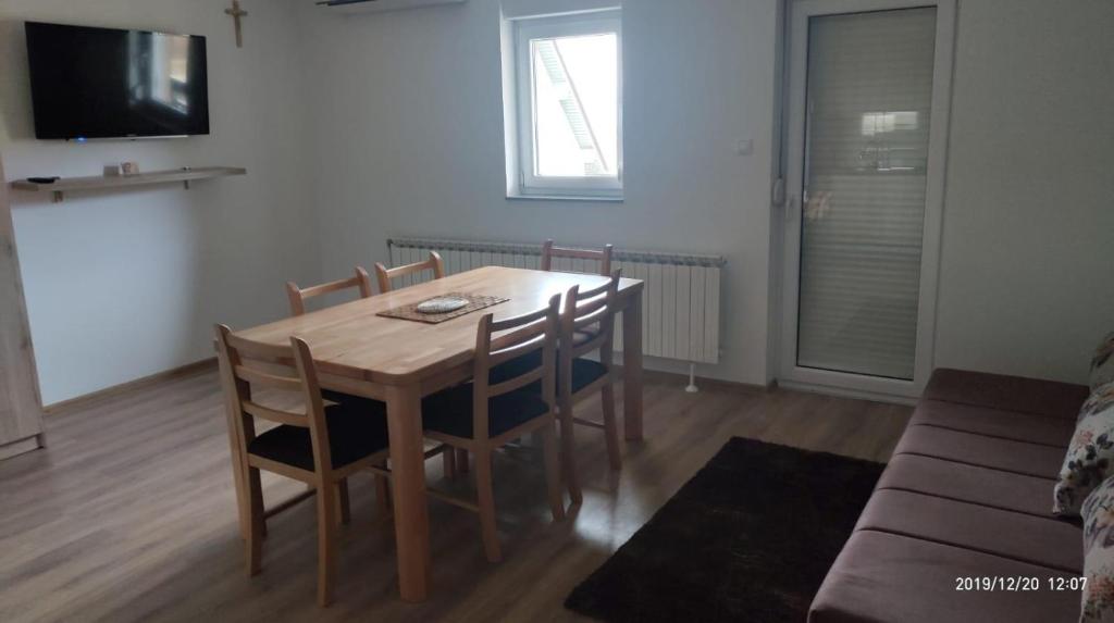 Apartmani Čiča - Housity