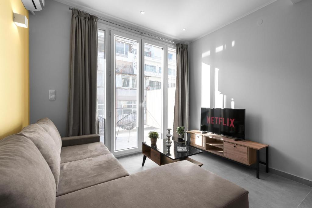 Penthouse Apartments, The Luxury Suites - Apartment With Balcony