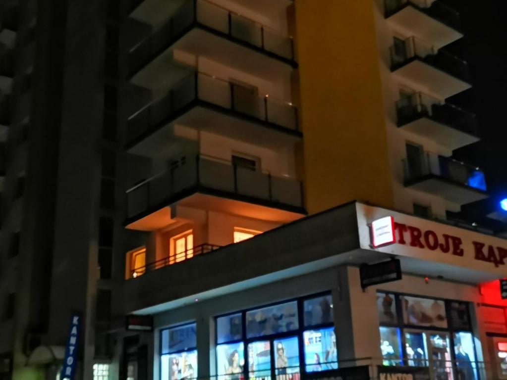 Budova, v ktorej sa apartmán nachádza