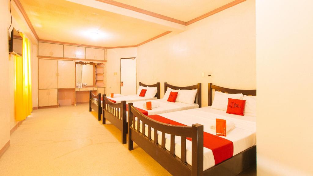 RedDoorz at Royal Grande Beach Resort Batangas - Habitación Familiar