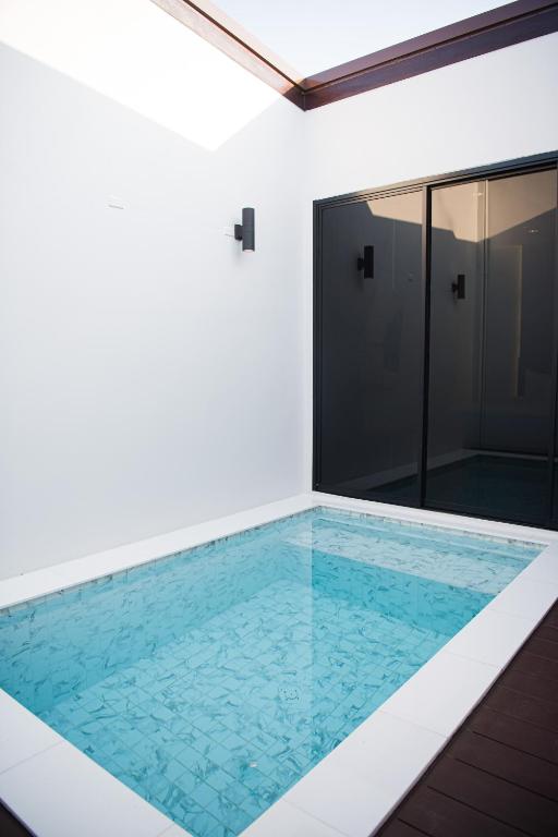 Piscina di VEVILLA o nelle vicinanze