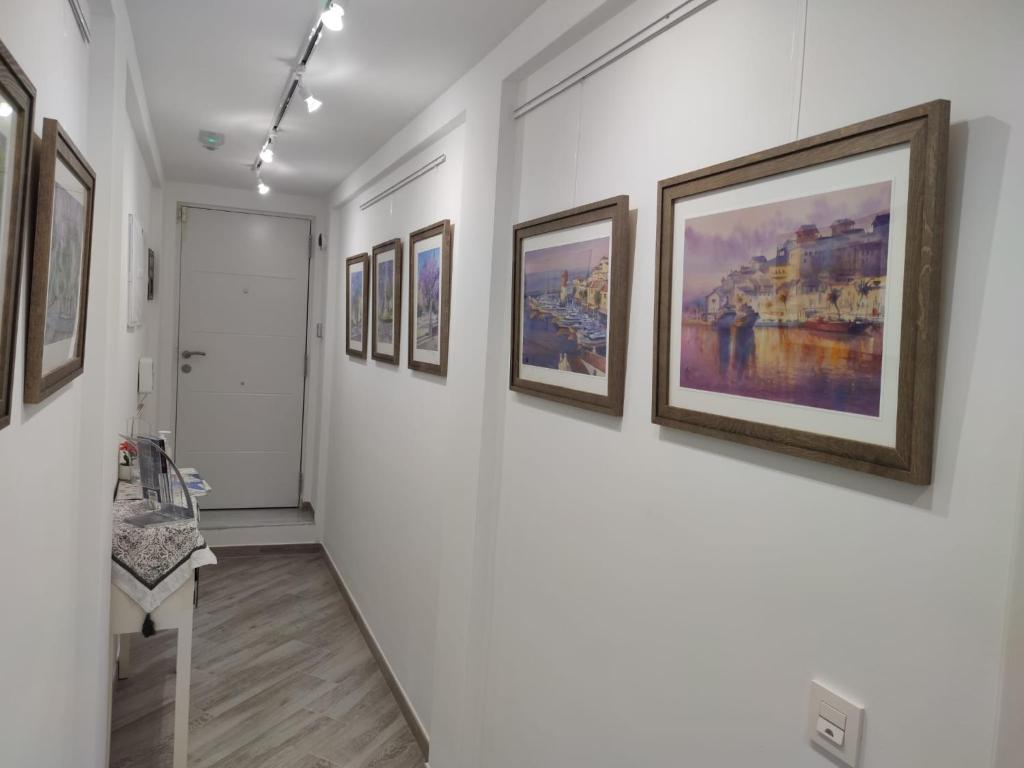 Fotografia z galérie ubytovania Malasaña 51, new art apartment, breakfast included, historic center, quite neighborhood, ML v destinácii Málaga