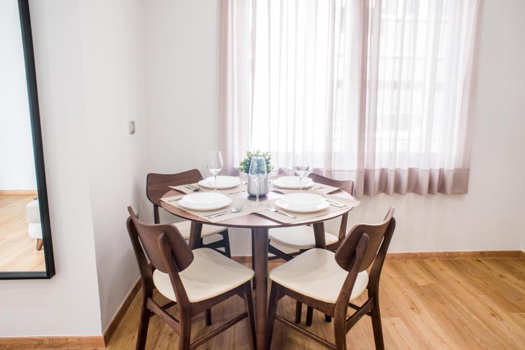 Kép A23 Premium suite with balcony near Parthenon szállásáról Athénban a galériában