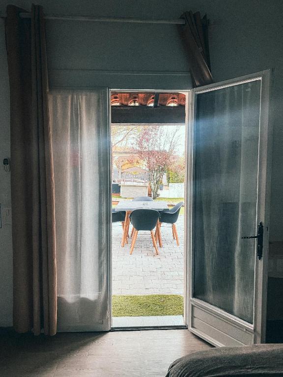 Fotografie z fotogalerie ubytování Auberge Des Pins v destinaci Tourrettes