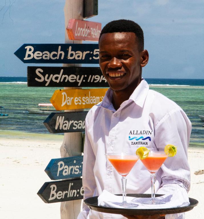 Nápoje v ubytování Alladin Boutique Beach Hotel and SPA Zanzibar