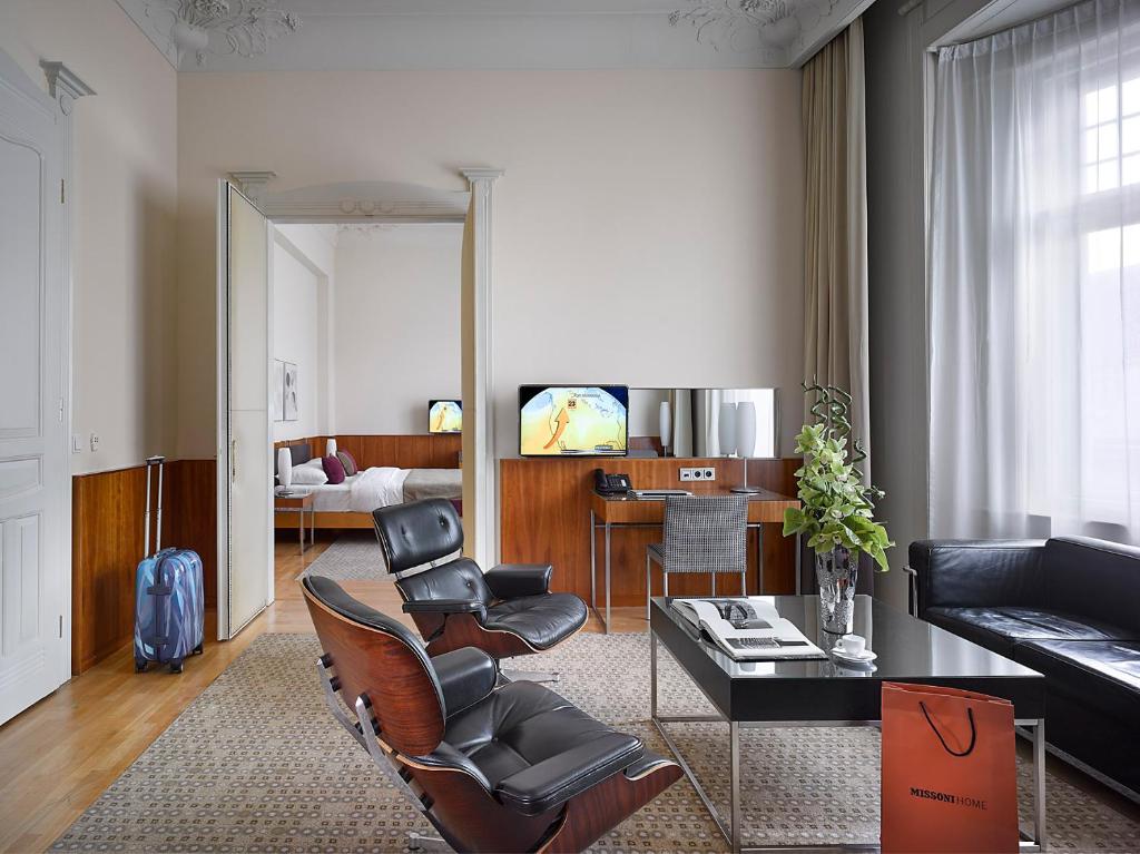 Posezení v ubytování K+K Hotel Central