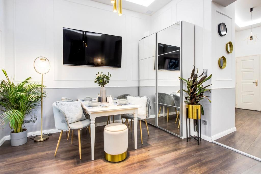 TV a/nebo společenská místnost v ubytování A5 Apáczai Apartment