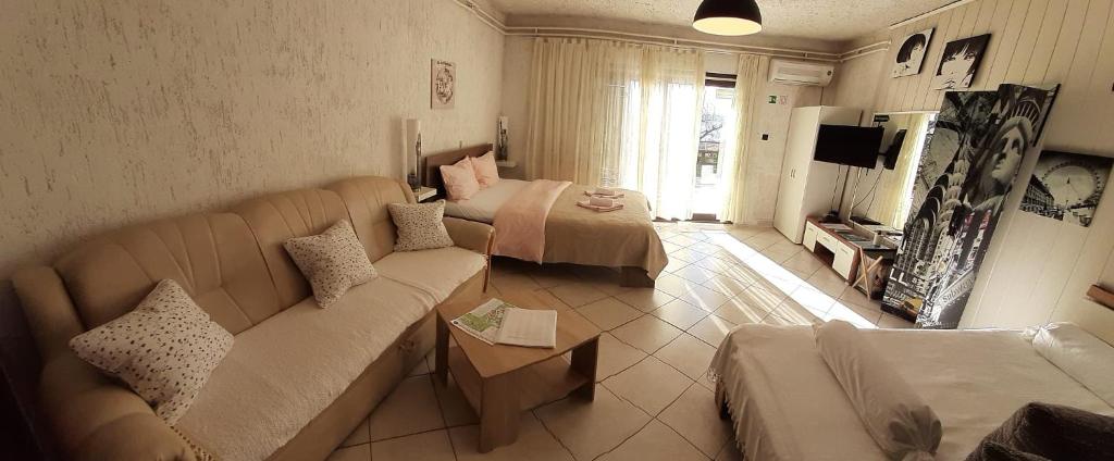 Studio Apartments Fancy - 2