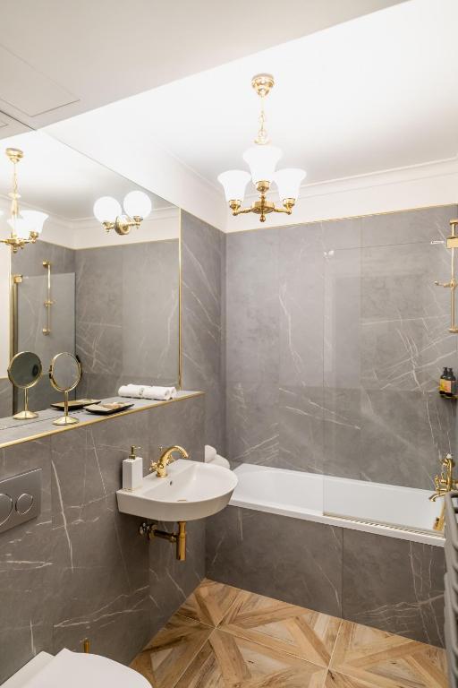 Hotel H15 Francuski Old Town - Destigo Hotels - Resim 35