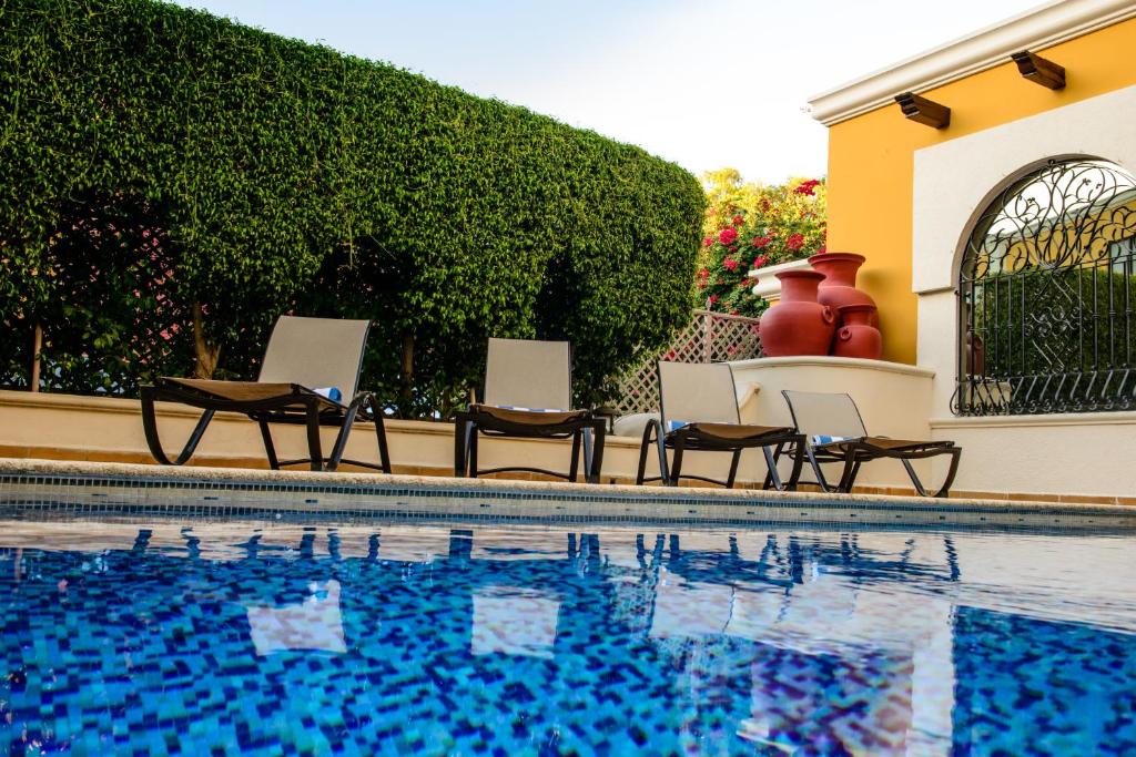 Bazén v ubytování Hotel Plaza Campeche nebo v jeho okolí