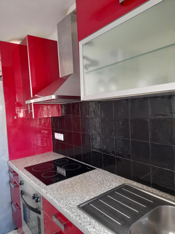 Kuchyňa alebo kuchynka v ubytovaní Apartamento en Salou