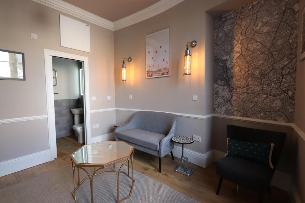 Alma Apartments In A Perfect Location - Deluxe Double Room