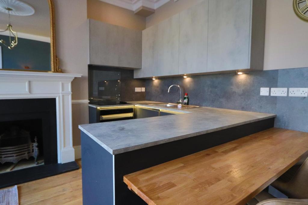 Alma Apartments In A Perfect Location - Deluxe Double Room