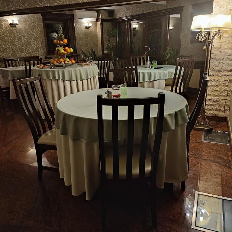Restaurace v ubytování Acapulco Hotel