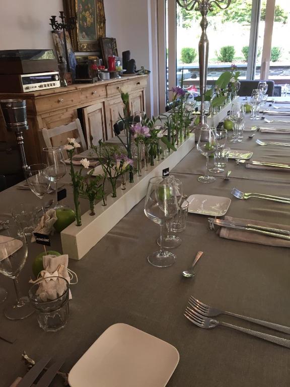 Restaurant ou autre lieu de restauration dans l'établissement Maison Jules