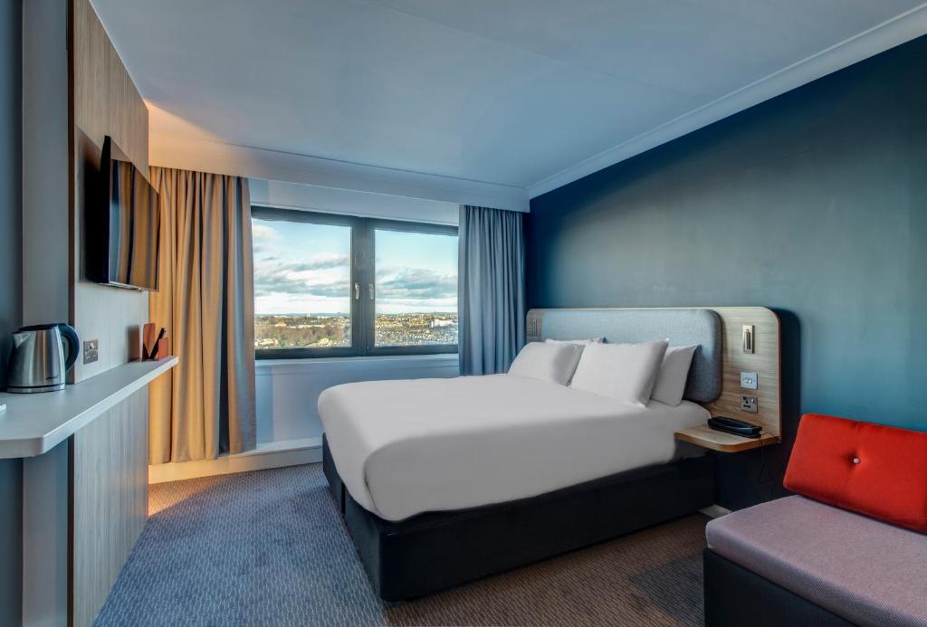 
Standard Double Room with Sofa Bed and Free Hot Breakfast
