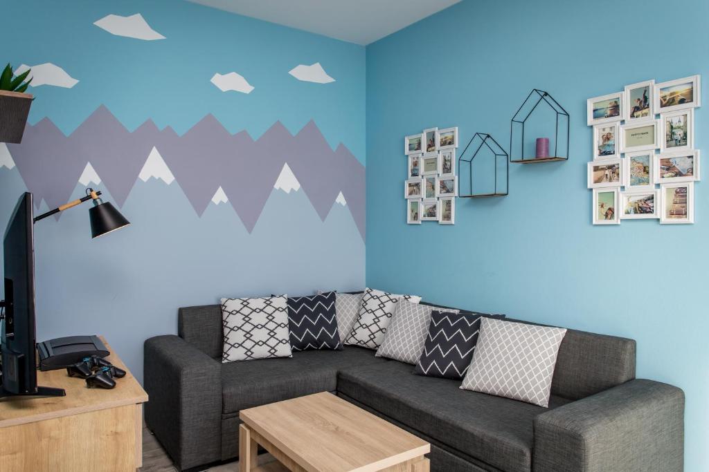 Posezení v ubytování Mountain View 1BR Apartment 101 - Loft 1