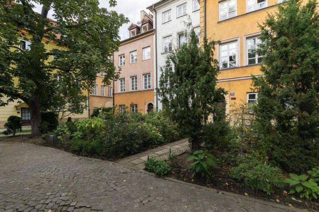Vonkajšia záhrada v ubytovaní Apartamenty - MI HAPPY II