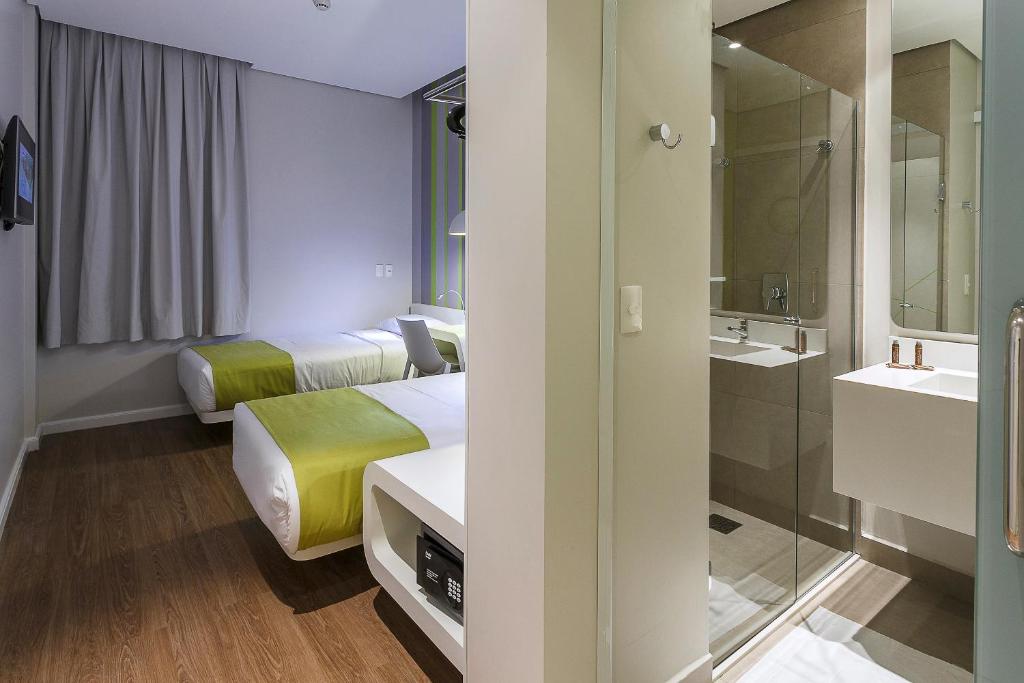 DMax Hotel - Habitación Doble