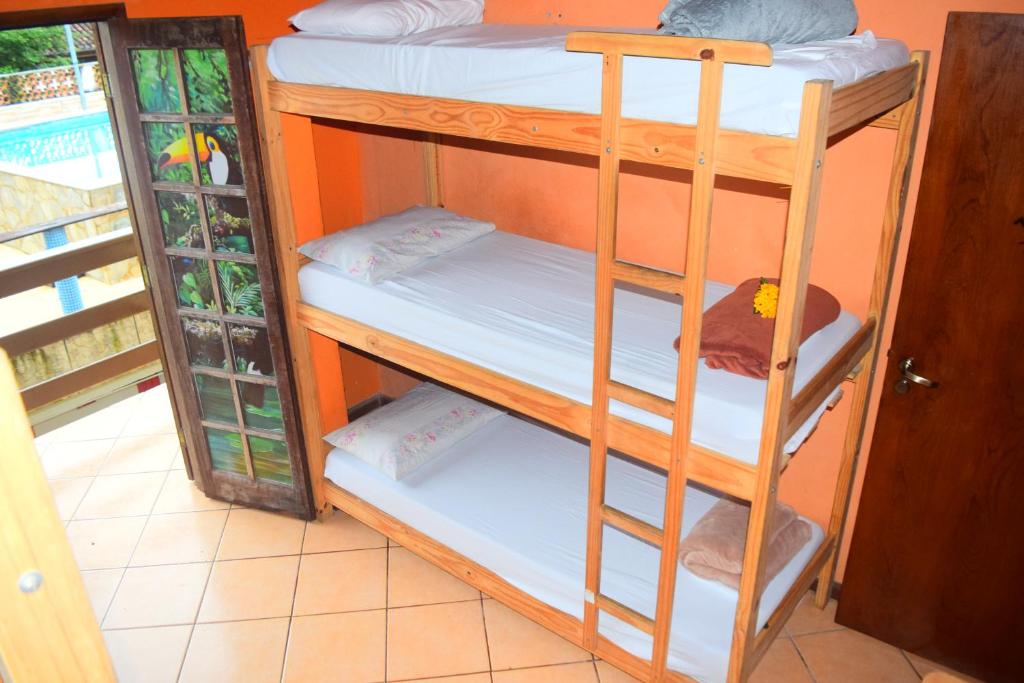 Postel nebo postele na pokoji v ubytování Leo's Clan Beach Hostel