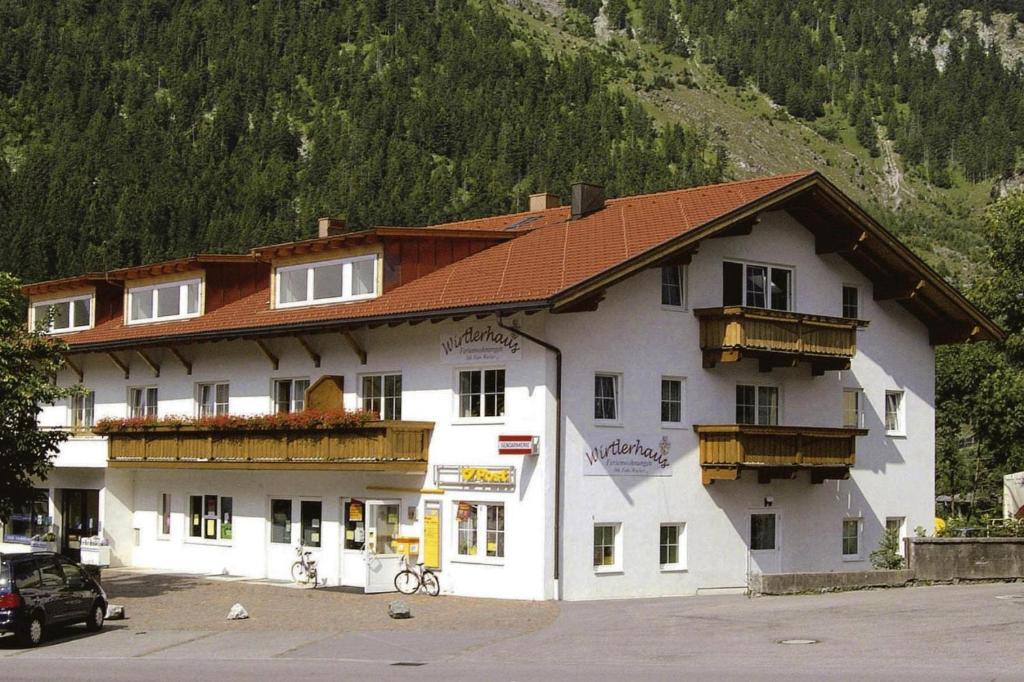 Výhľad na hory alebo výhľad na hory priamo z apartmánu