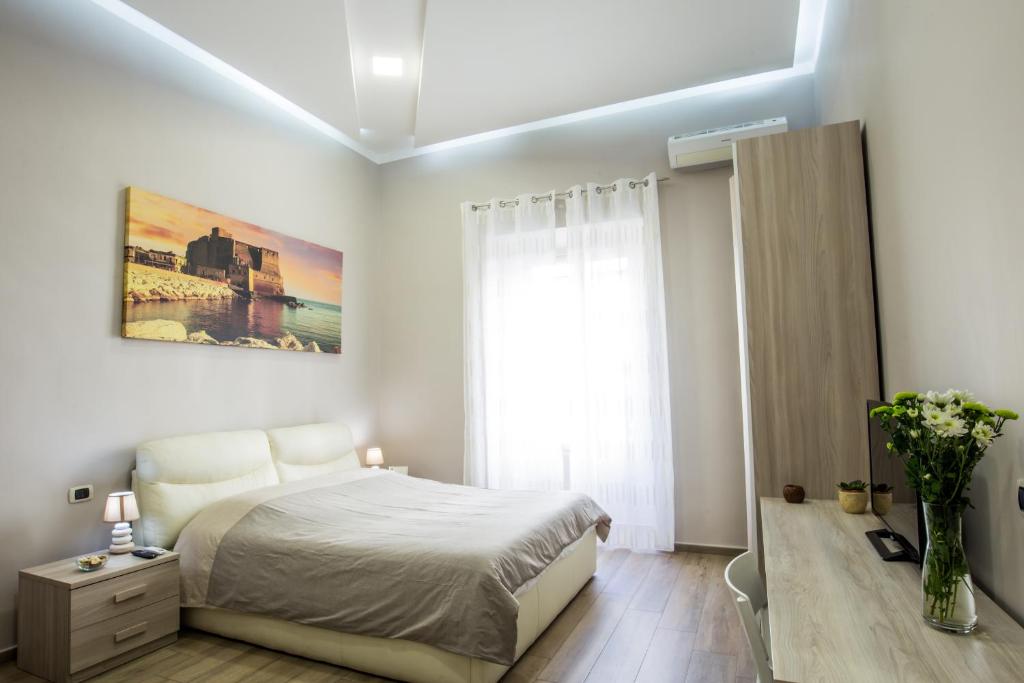 Parthenope Suite Rooms Vomero Vanvitelli a 2 min quartieri spagno via Toledo - 8