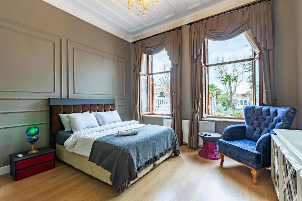 Flat in Renovated Historical Building in Princes' Islands, Istanbul
