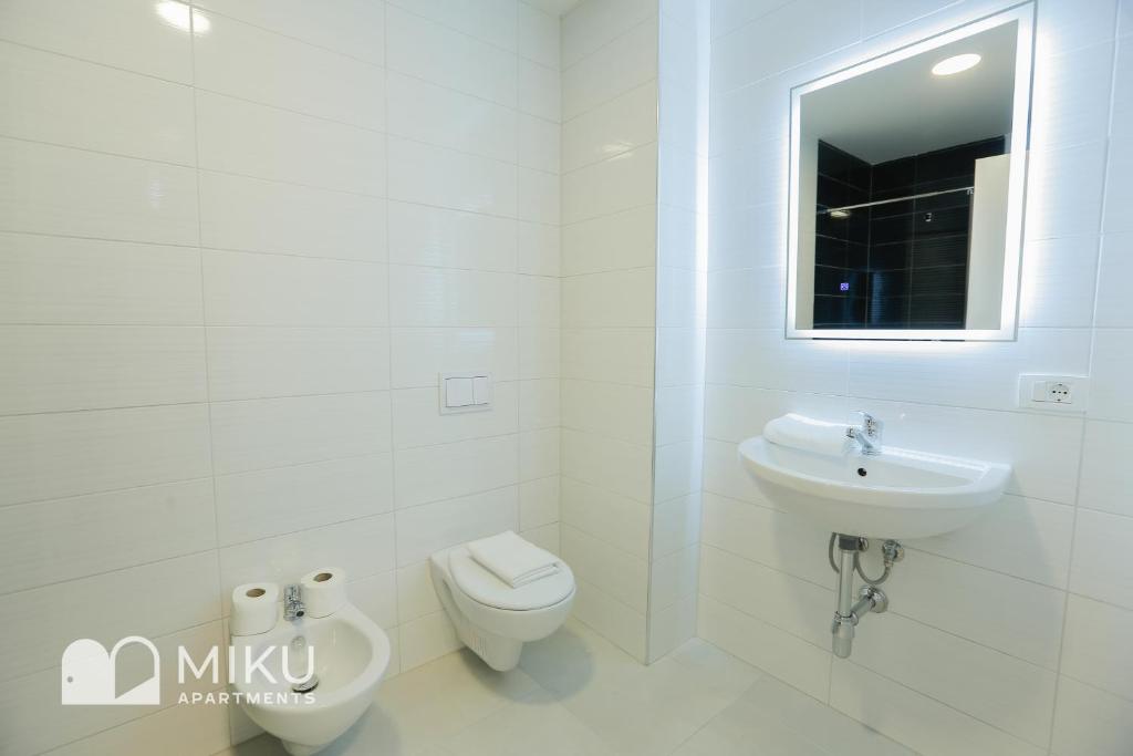 Miku Apartment - Vibrant 1Bd Apartment At Olympic Residence - Image 8