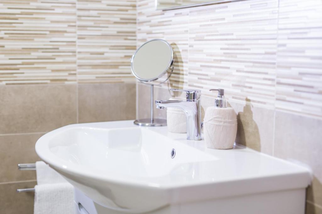 Parthenope Suite Rooms Vomero Vanvitelli a 2 min quartieri spagno via Toledo - 13