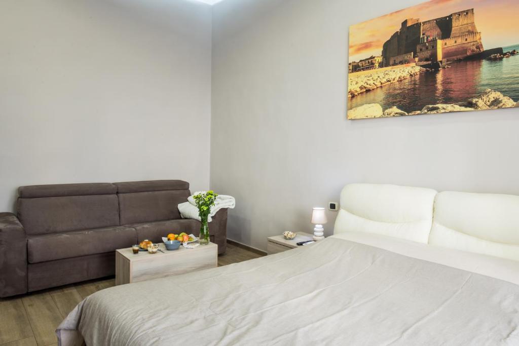 Parthenope Suite Rooms Vomero Vanvitelli a 2 min quartieri spagno via Toledo - 9