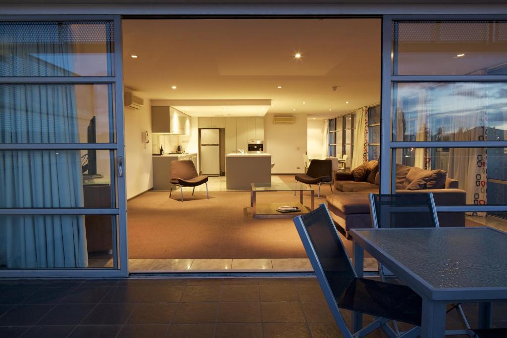 Zero Davey Boutique Apartment Hotel - 