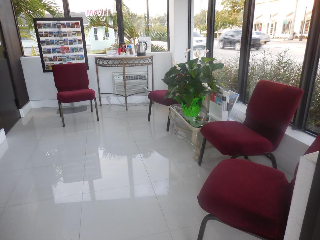 Posezení v ubytování Shalimar Motel