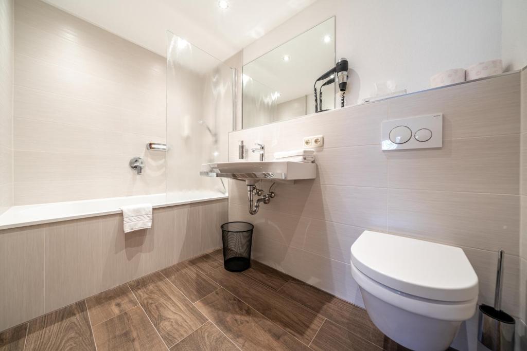 Koupelna v ubytování Hotel Similaun