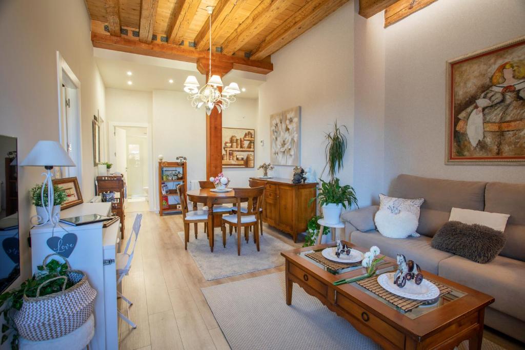 Una MIRADA A LA CATEDRAL-Apartamentos Burgos Catedral - 6