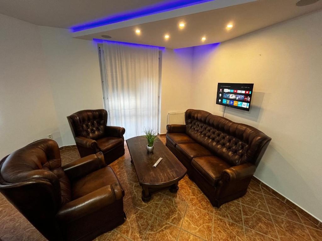 TV a/nebo společenská místnost v ubytování Apartman Nico